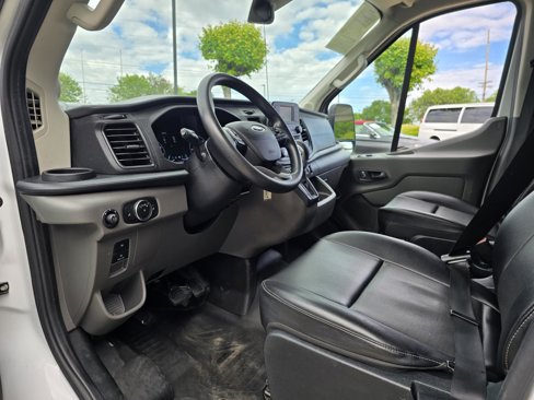 Used 2023 Ford Transit 250 Medium Roof AWD image 30