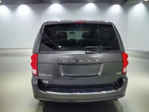 Used 2017 Dodge Grand Caravan SXT image 15