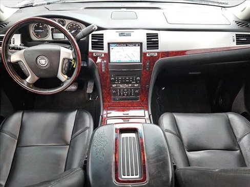 Used 2013 Cadillac Escalade 2WD image 19