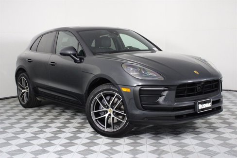 Certified 2025 Porsche Macan image 9