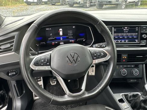 Used 2024 Volkswagen Jetta Sport image 11
