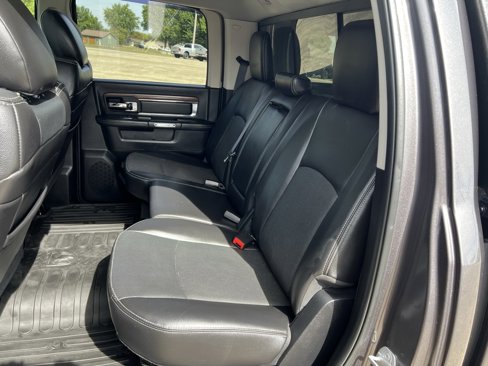 Used 2016 RAM 1500 Laramie w/ Convenience Group image 26