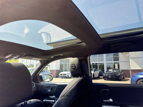 Used 2023 Mercedes-Benz EQB 300 4MATIC image 22