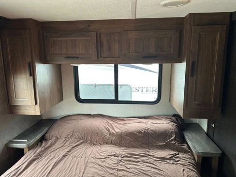Used 2022 Ford E-450 and Econoline 450 Super Duty w/ Motorhome Prep Package image 36