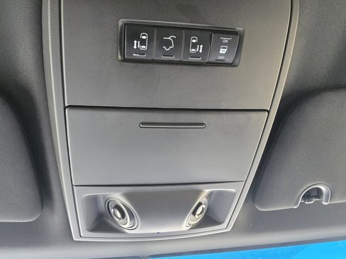 Used 2017 Dodge Grand Caravan GT image 26