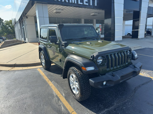 Used 2021 Jeep Wrangler Sport S image 3