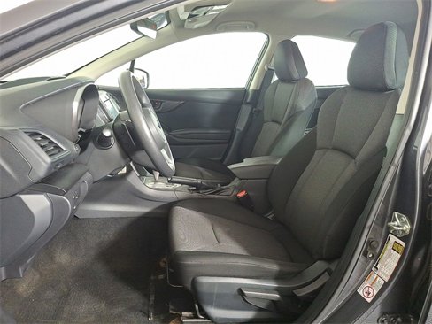 Used 2018 Subaru Impreza 2.0i Premium image 16