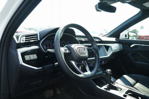 Used 2022 Audi Q3 2.0T Premium Plus w/ Premium Plus Package image 21