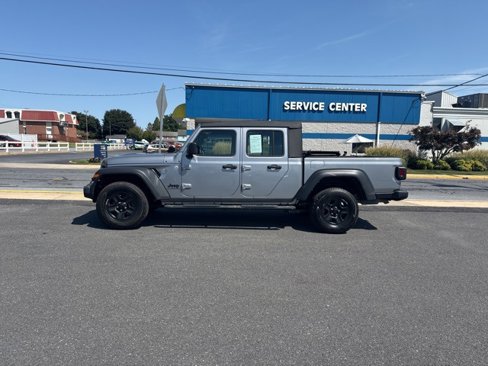 Certified 2021 Jeep Gladiator Sport w/ Trailer Tow Package image 2