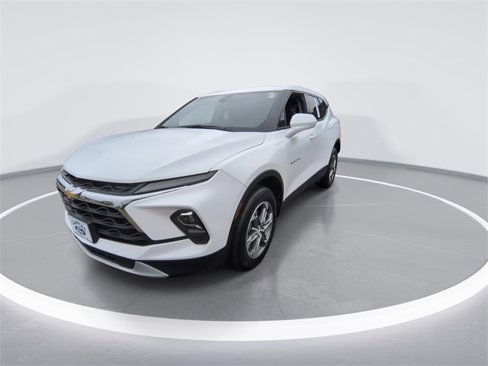 Used 2023 Chevrolet Blazer LT image 4