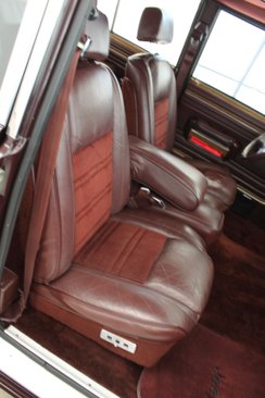 Used 1989 Jeep Grand Wagoneer image 26