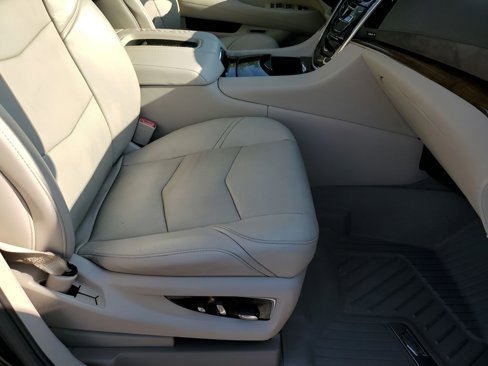 Used 2017 Cadillac Escalade Luxury image 16