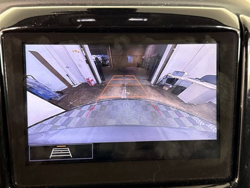 Used 2021 Chevrolet Traverse LT image 29