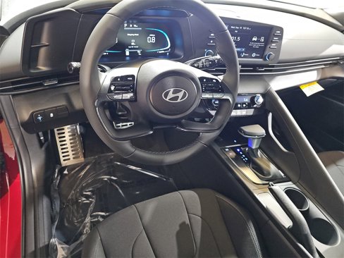 New 2025 Hyundai Elantra Sport image 15