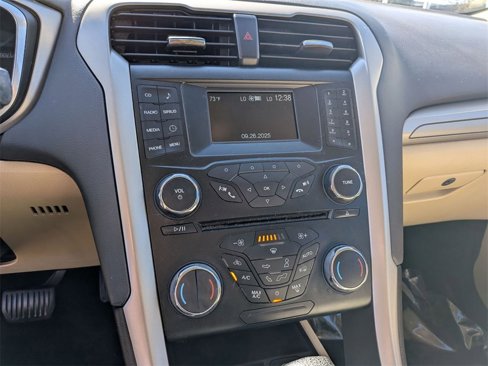 Used 2014 Ford Fusion SE image 19