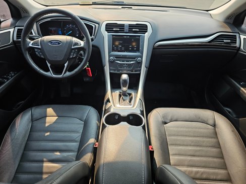 Used 2015 Ford Fusion SE w/ Equipment Group 202A image 10