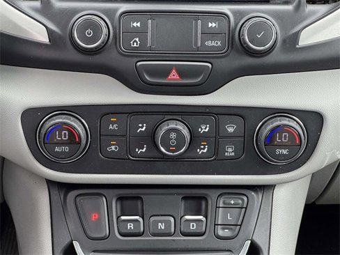 Used 2021 GMC Terrain SLE w/ Driver Convenience Package image 5