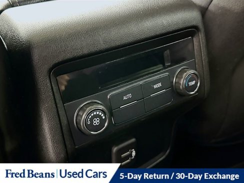 Used 2019 GMC Acadia SLE image 28