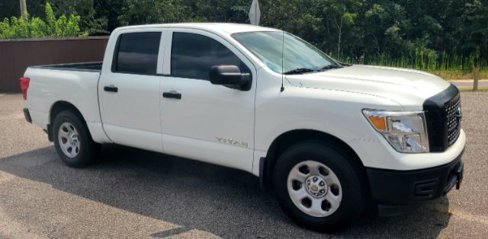 Used 2018 Nissan Titan S image 1