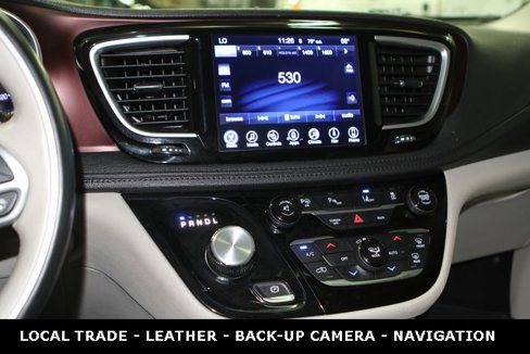 Used 2017 Chrysler Pacifica Limited image 20