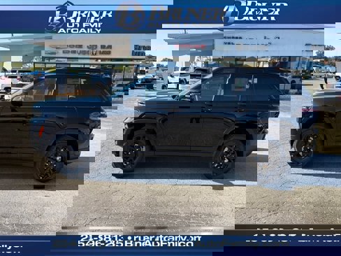 New 2025 Jeep Grand Cherokee Altitude image 9
