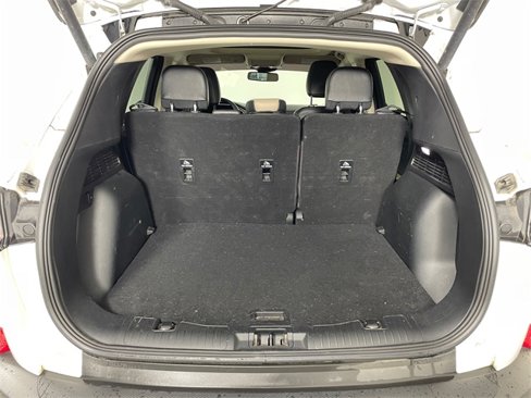 Used 2020 Ford Escape Titanium image 14