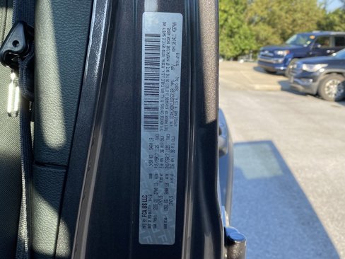 Used 2018 Jeep Wrangler Unlimited Sport image 32