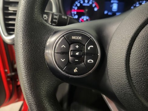 Used 2022 Kia Soul LX image 14