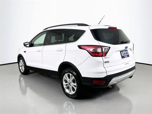 Used 2017 Ford Escape SE w/ Equipment Group 201A image 5
