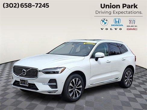 Used 2023 Volvo XC60 B5 Plus image 1