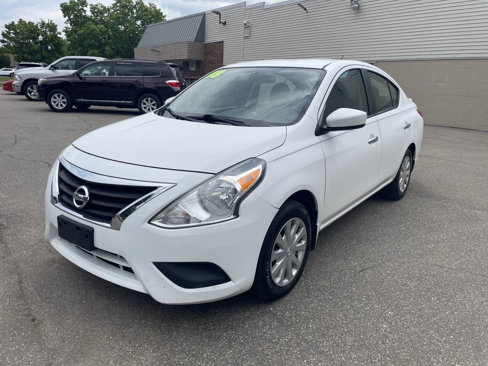 Used 2018 Nissan Versa SV image 4