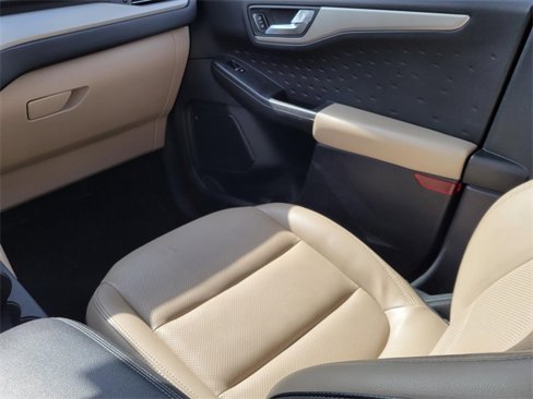 Used 2020 Ford Escape SEL image 19