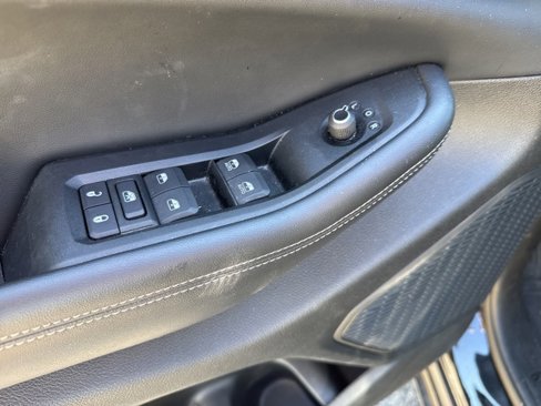 Used 2024 Jeep Grand Cherokee L Laredo image 12