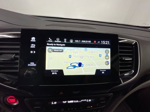 Used 2021 Honda Pilot Touring image 14
