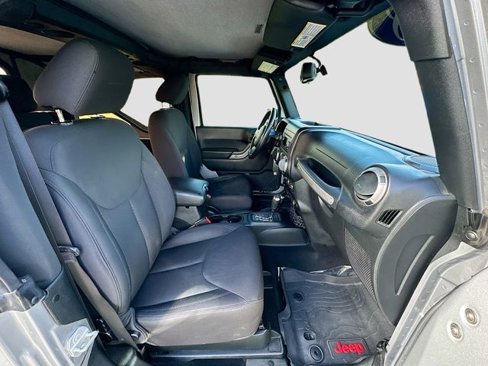 Used 2018 Jeep Wrangler Sport image 23