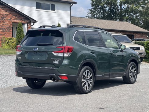 Used 2022 Subaru Forester Limited image 3