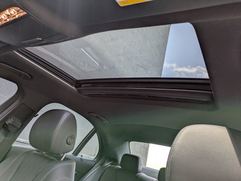 Used 2018 Mercedes-Benz E 400 4MATIC Sedan image 22