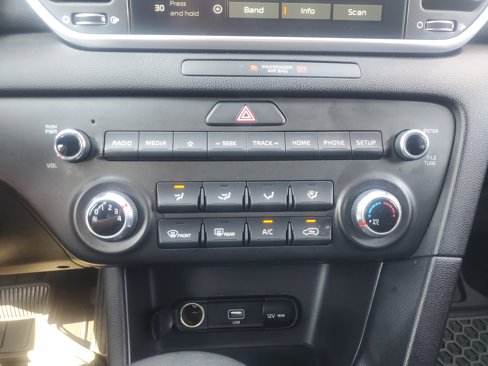 Used 2021 Kia Sportage LX image 20