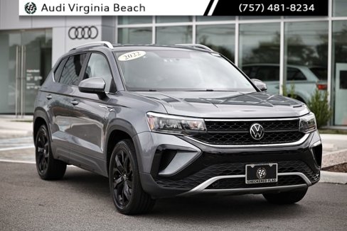 Used 2022 Volkswagen Taos SE image 2