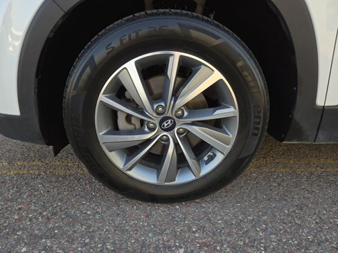 Used 2020 Hyundai Santa Fe SEL w/ Convenience Package image 10