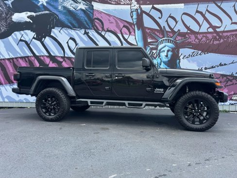 Used 2020 Jeep Gladiator Overland image 1