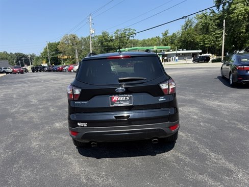 Used 2018 Ford Escape SE w/ SE Sport Appearance Package image 9