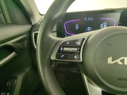 Used 2024 Kia Seltos LX image 31