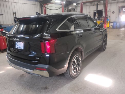 Used 2024 Kia Sorento S image 24