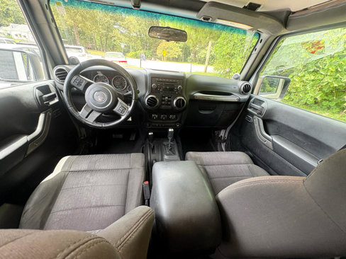 Used 2011 Jeep Wrangler Unlimited Sport image 18