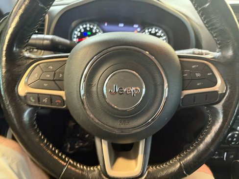 Used 2017 Jeep Renegade Limited image 13