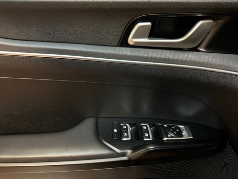 Used 2022 Kia K5 GT-Line image 10
