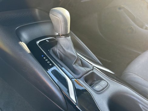 Used 2020 Toyota Corolla LE image 24