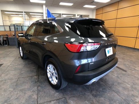Certified 2020 Ford Escape SE image 5