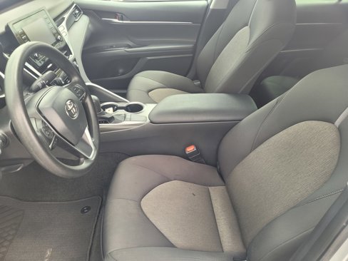 Used 2023 Toyota Camry LE image 12